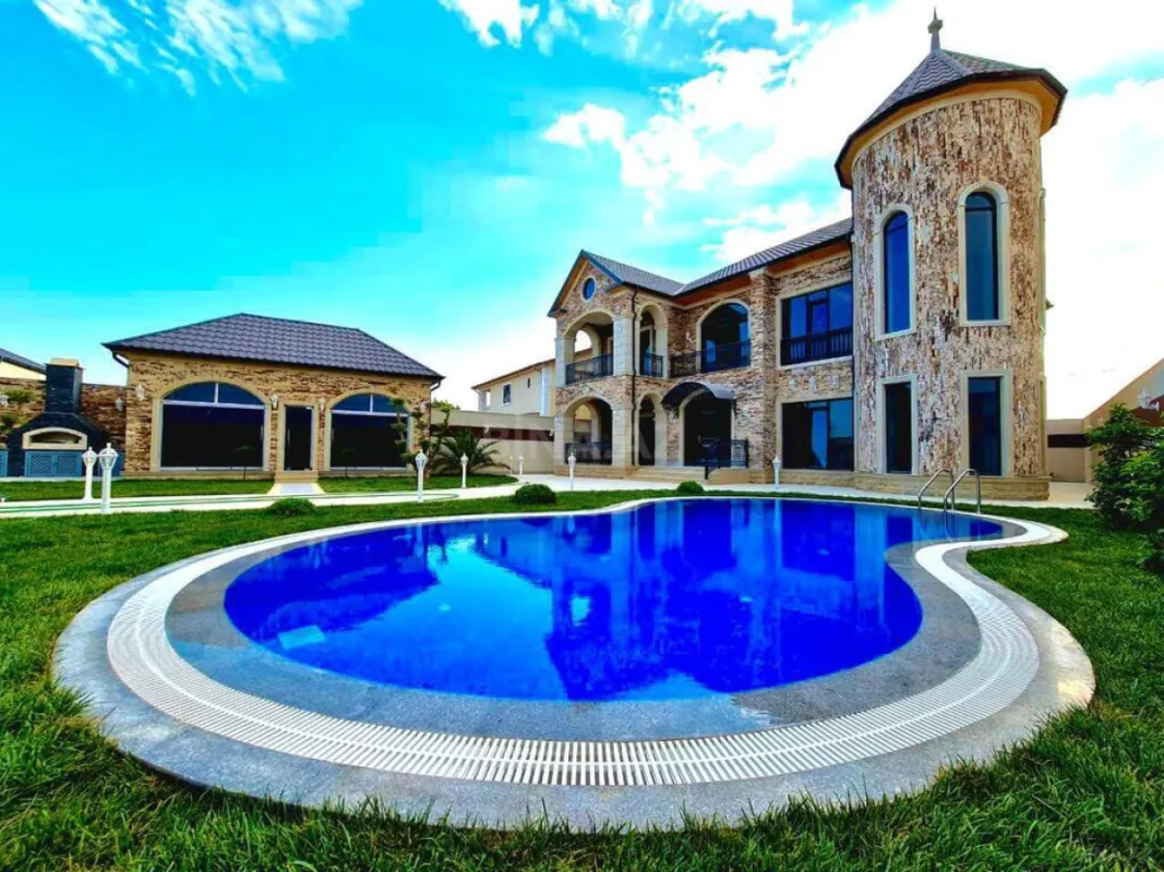 Satılır 6 otaqlı həyət evi 450 m²