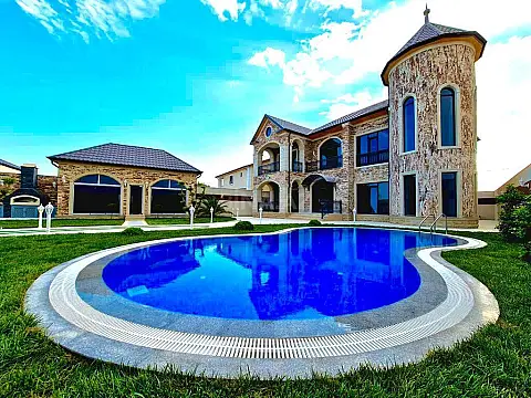 Satılır 6 otaqlı həyət evi 450 m²