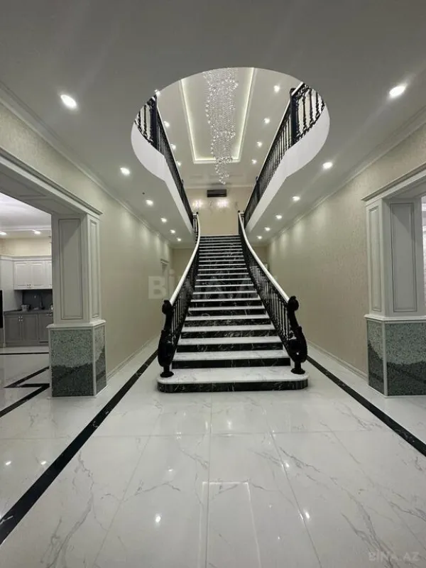 Satılır 6 otaqlı həyət evi 450 m²