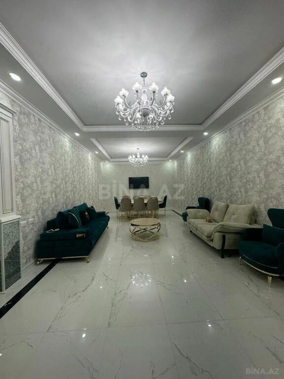 Satılır 6 otaqlı həyət evi 450 m²