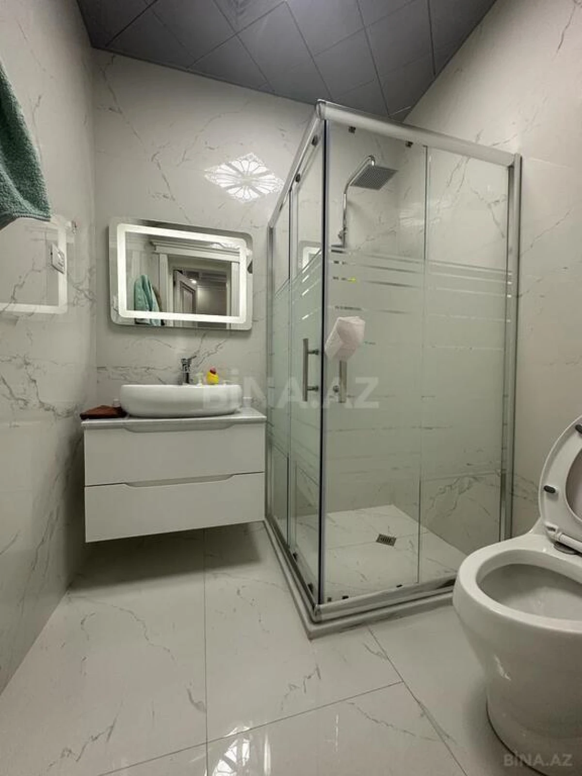 Satılır 6 otaqlı həyət evi 450 m²