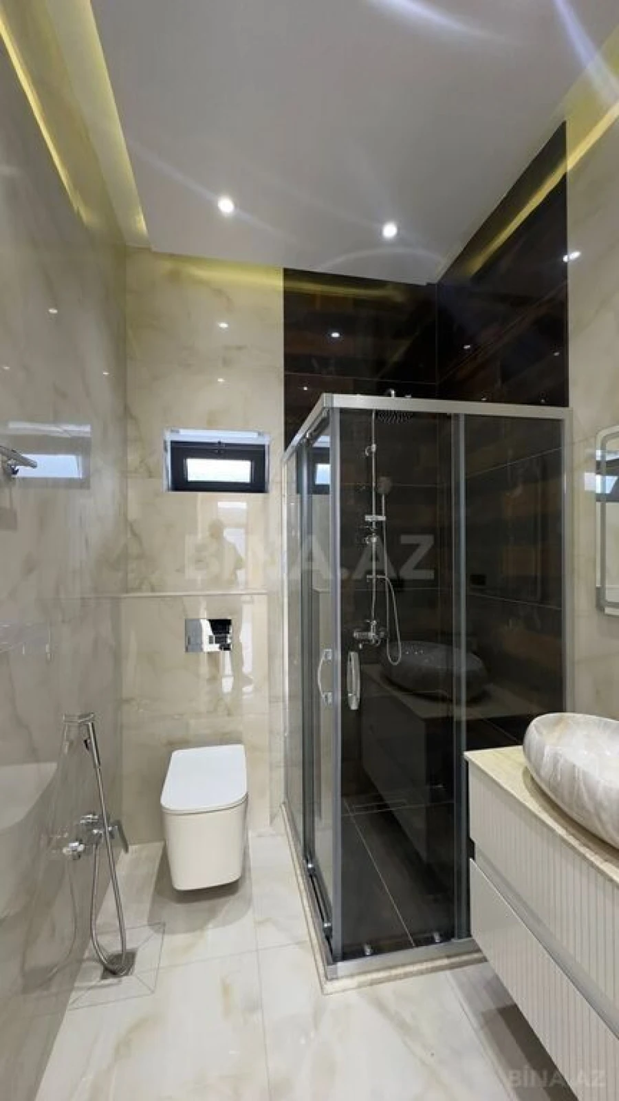 Satılır 4 otaqlı həyət evi 160 m²