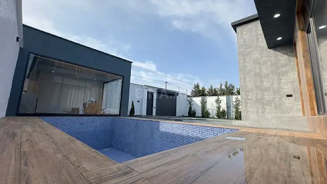 Satılır 4 otaqlı həyət evi 160 m²