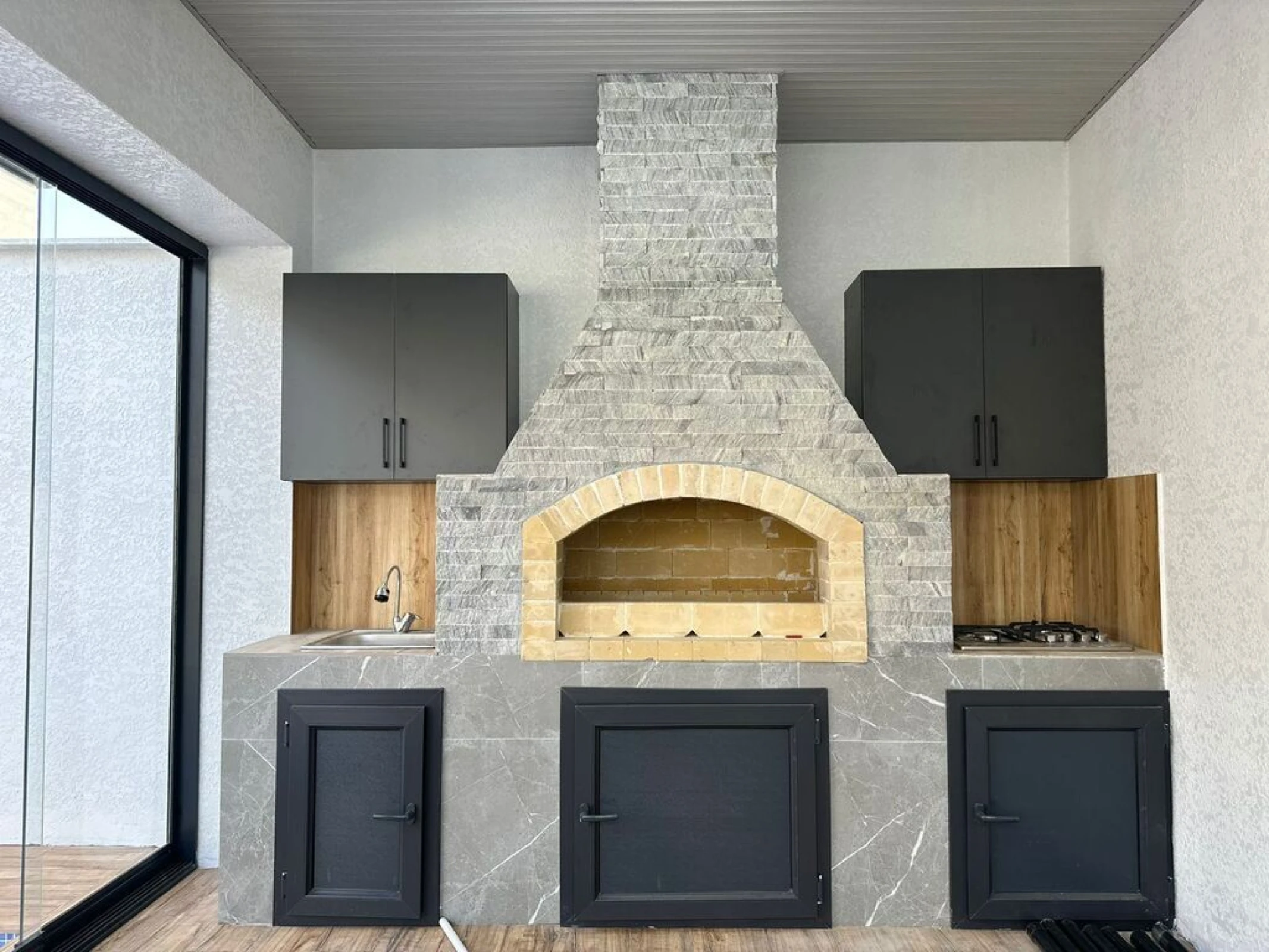 Satılır 4 otaqlı həyət evi 160 m²