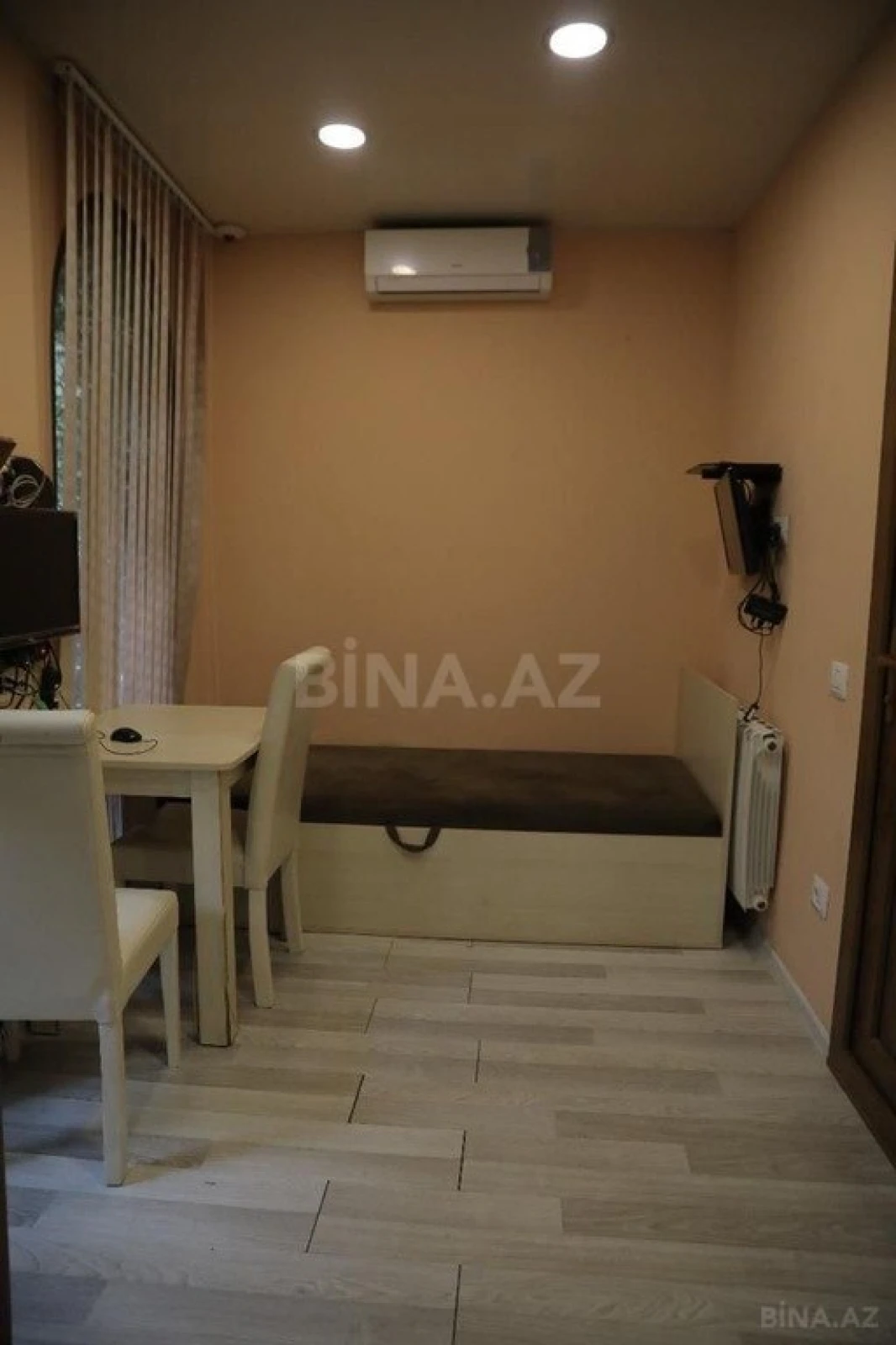 Kirayə verilir 7 otaqlı həyət evi 500 m²