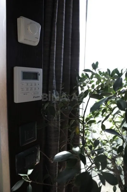 Kirayə verilir 7 otaqlı həyət evi 500 m²