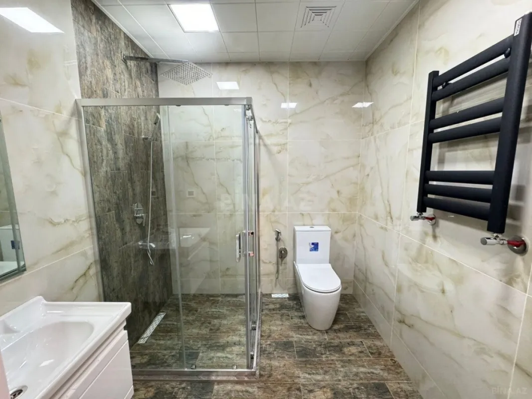 Kirayə verilir 5 otaqlı həyət evi 450 m²
