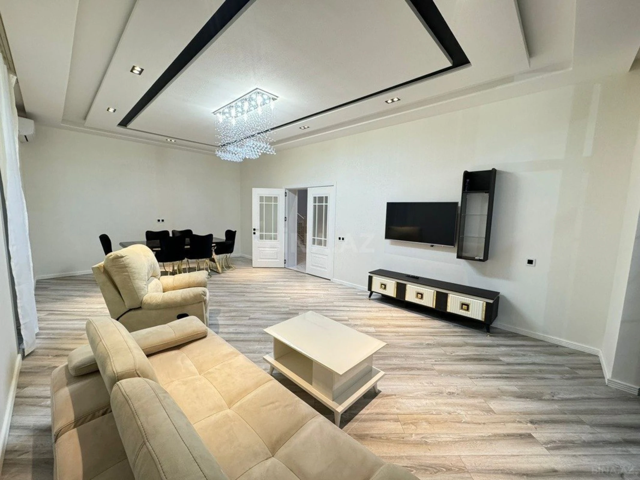 Kirayə verilir 5 otaqlı həyət evi 450 m²