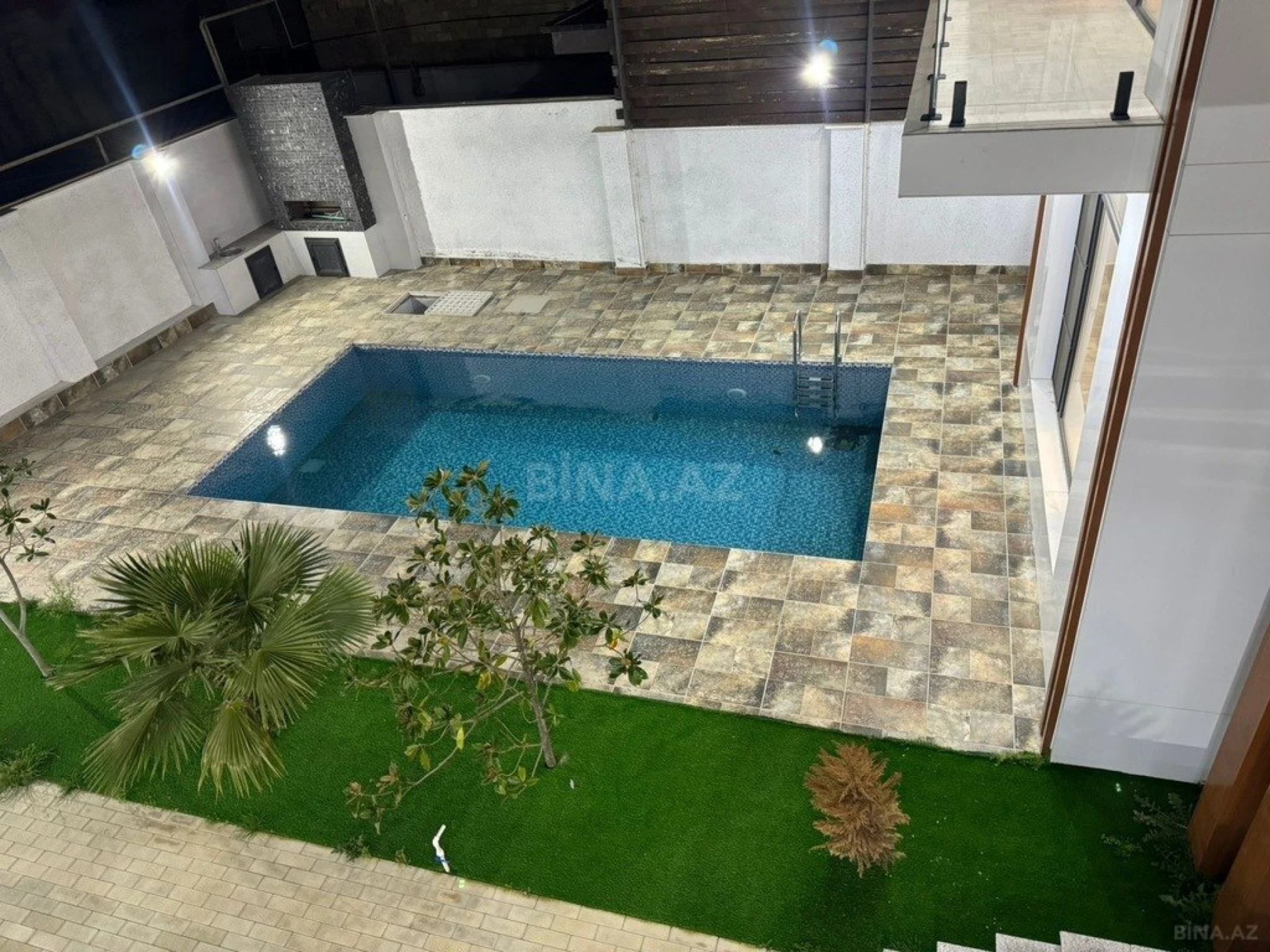 Kirayə verilir 5 otaqlı həyət evi 450 m²