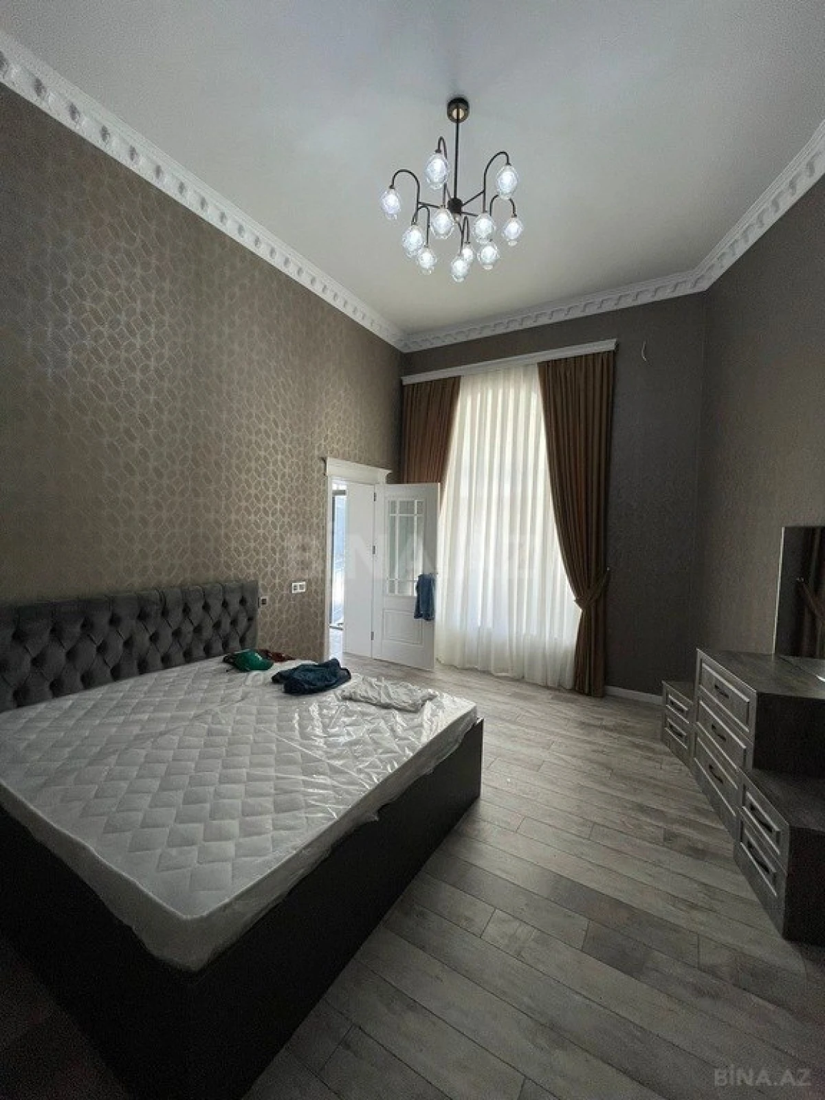Kirayə verilir 5 otaqlı həyət evi 300 m²
