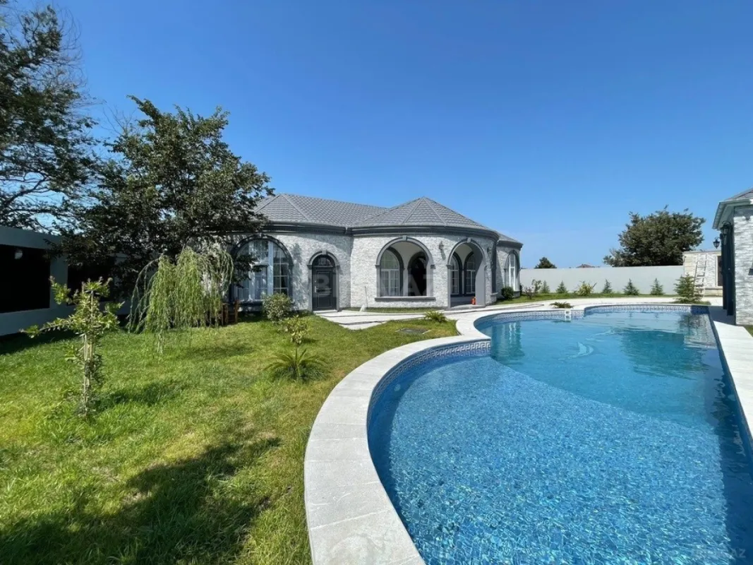 Kirayə verilir 5 otaqlı həyət evi 300 m²