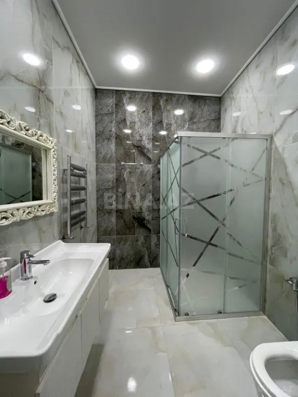 Kirayə verilir 5 otaqlı həyət evi 300 m²