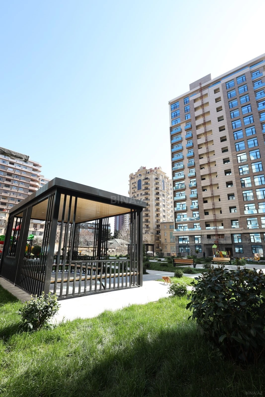 Satılır 2 otaqlı mənzil 87 m²