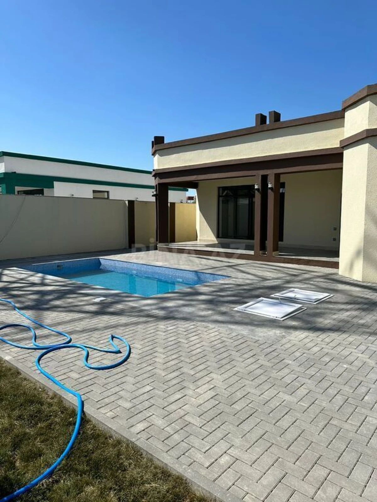 Satılır 4 otaqlı həyət evi 162 m²