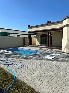 Satılır 4 otaqlı həyət evi 162 m²