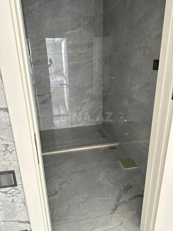 Satılır 4 otaqlı həyət evi 162 m²