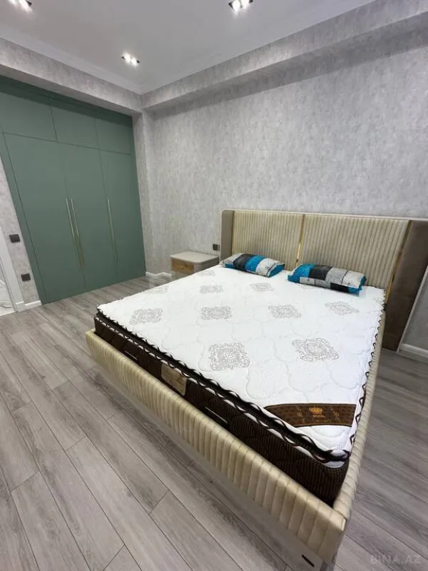 Satılır 2 otaqlı mənzil 65 m²