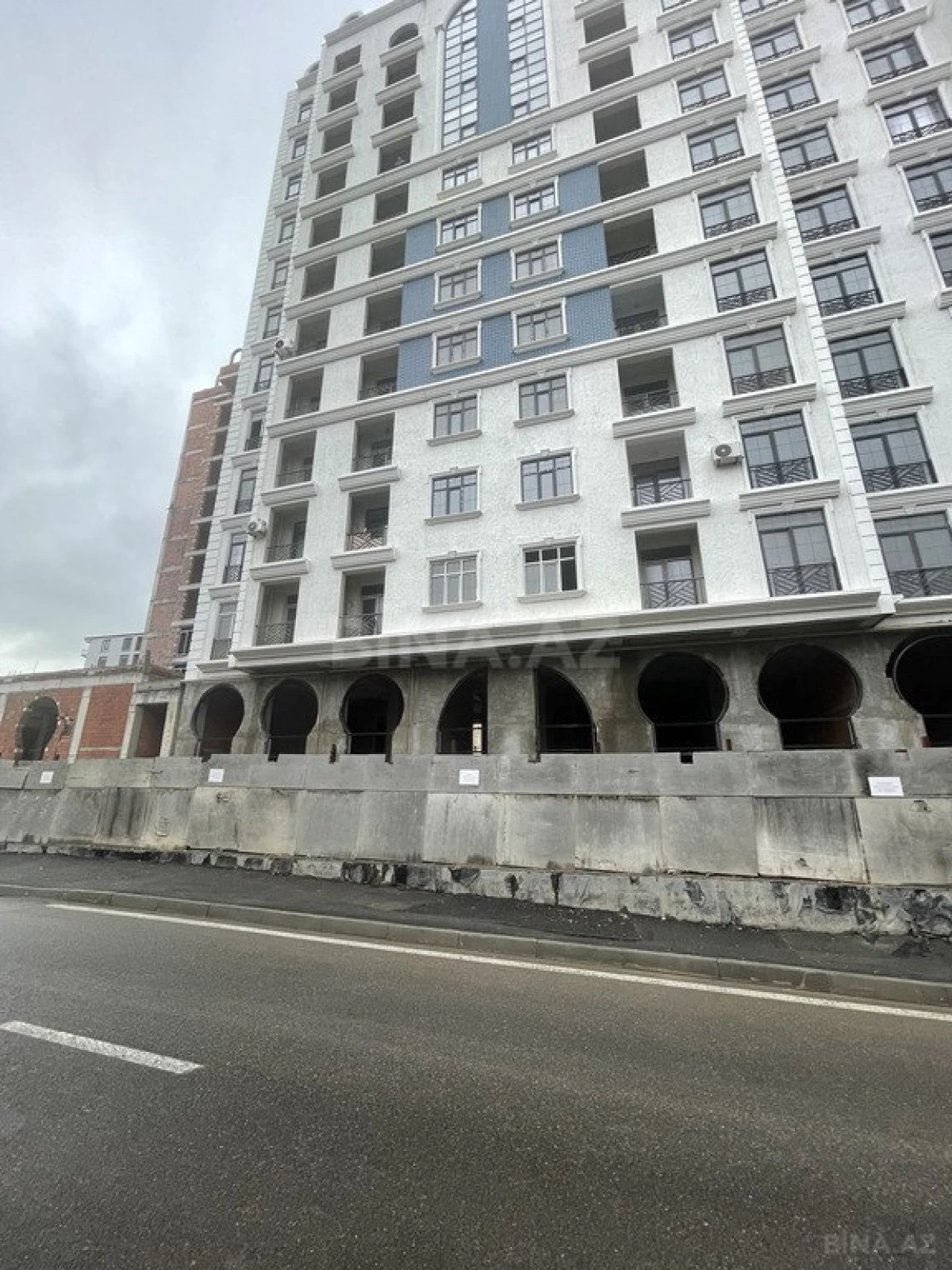 Satılır obyekt 84 m²