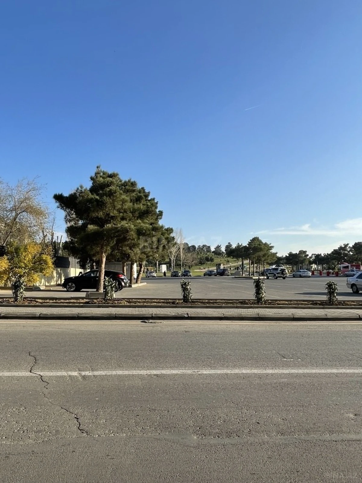 Satılır obyekt 84 m²