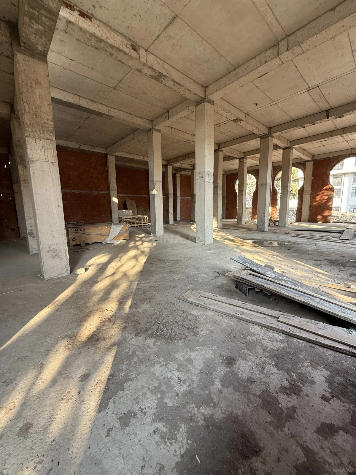 Satılır obyekt 84 m²