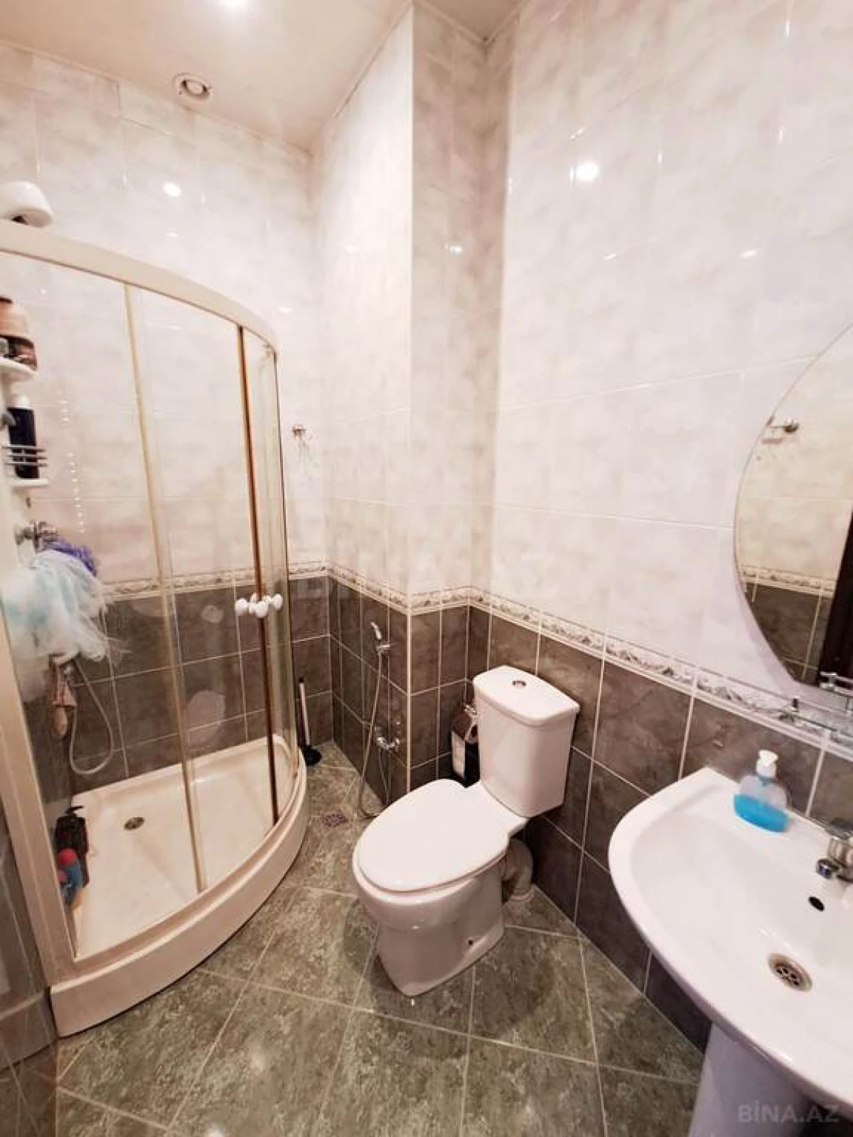 Satılır 3 otaqlı mənzil 132 m²