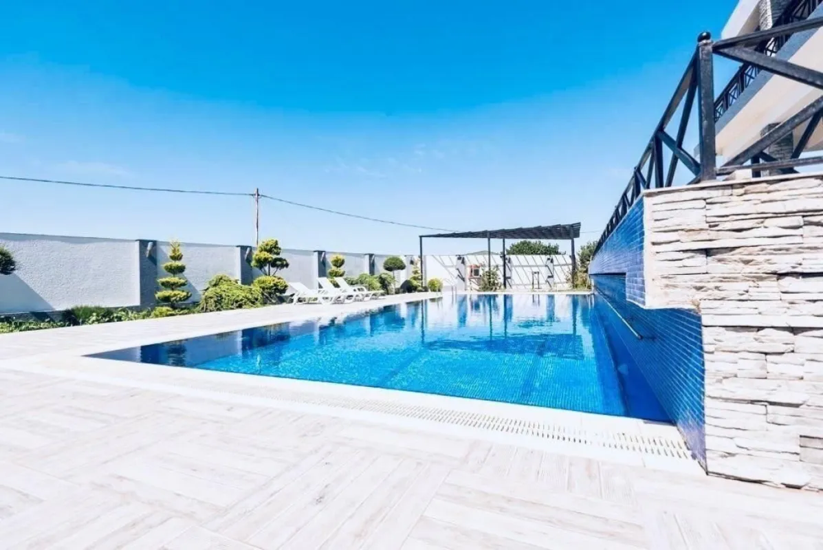 Kirayə verilir 6 otaqlı həyət evi 550 m²