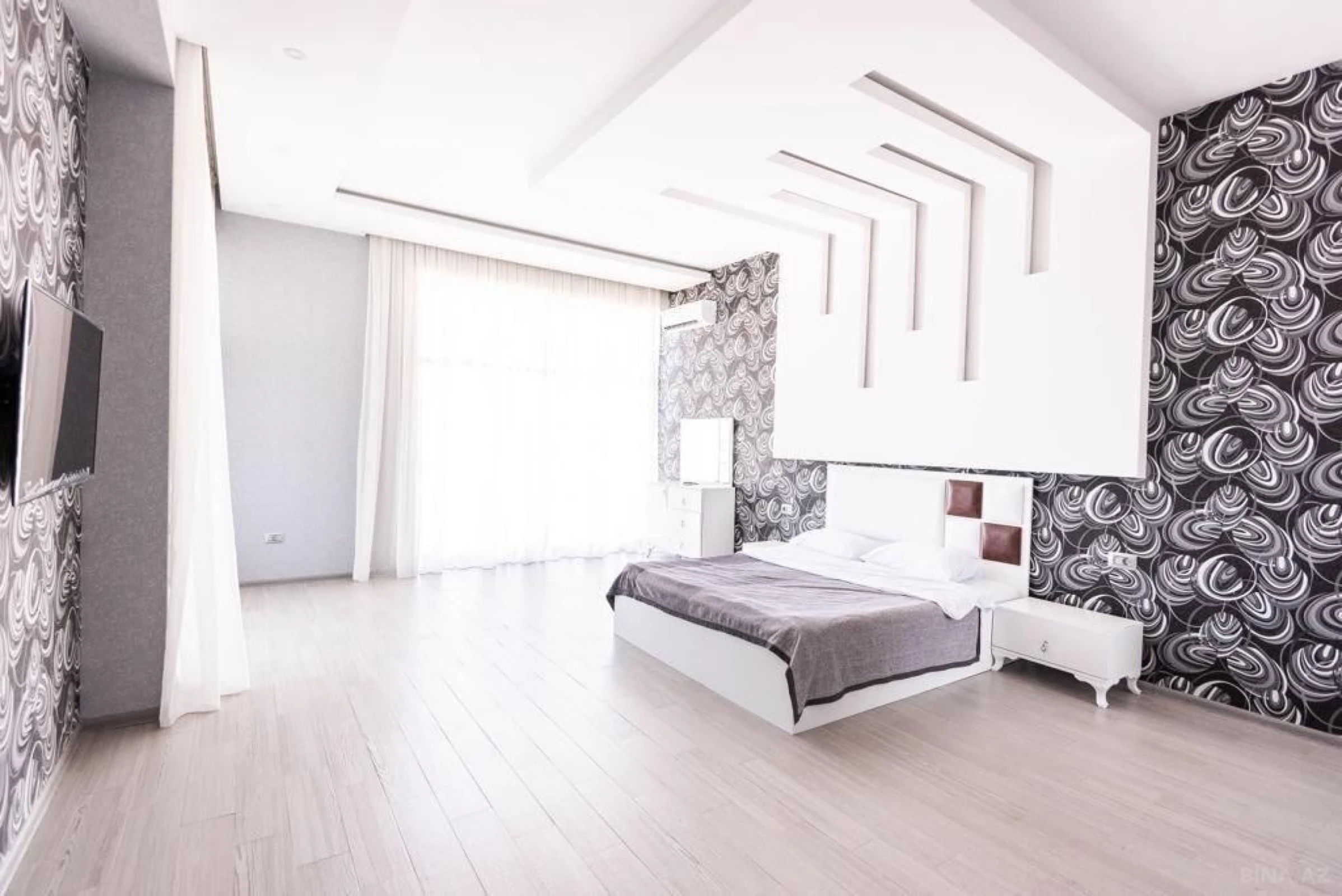 Kirayə verilir 6 otaqlı həyət evi 550 m²