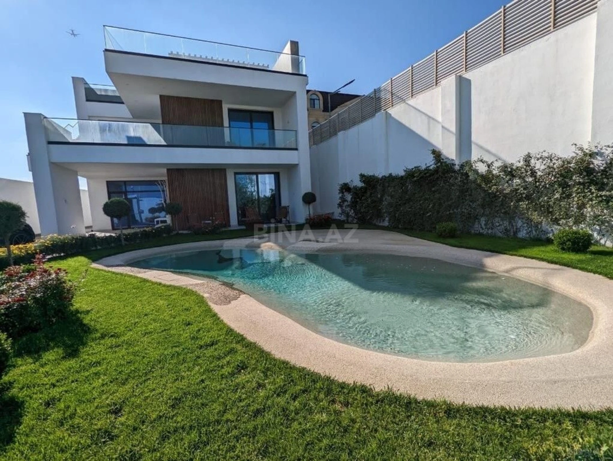 Kirayə verilir 5 otaqlı həyət evi 450 m²