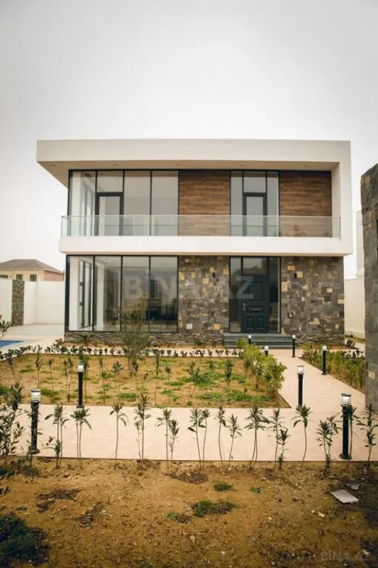 Satılır həyət evi 300 m²