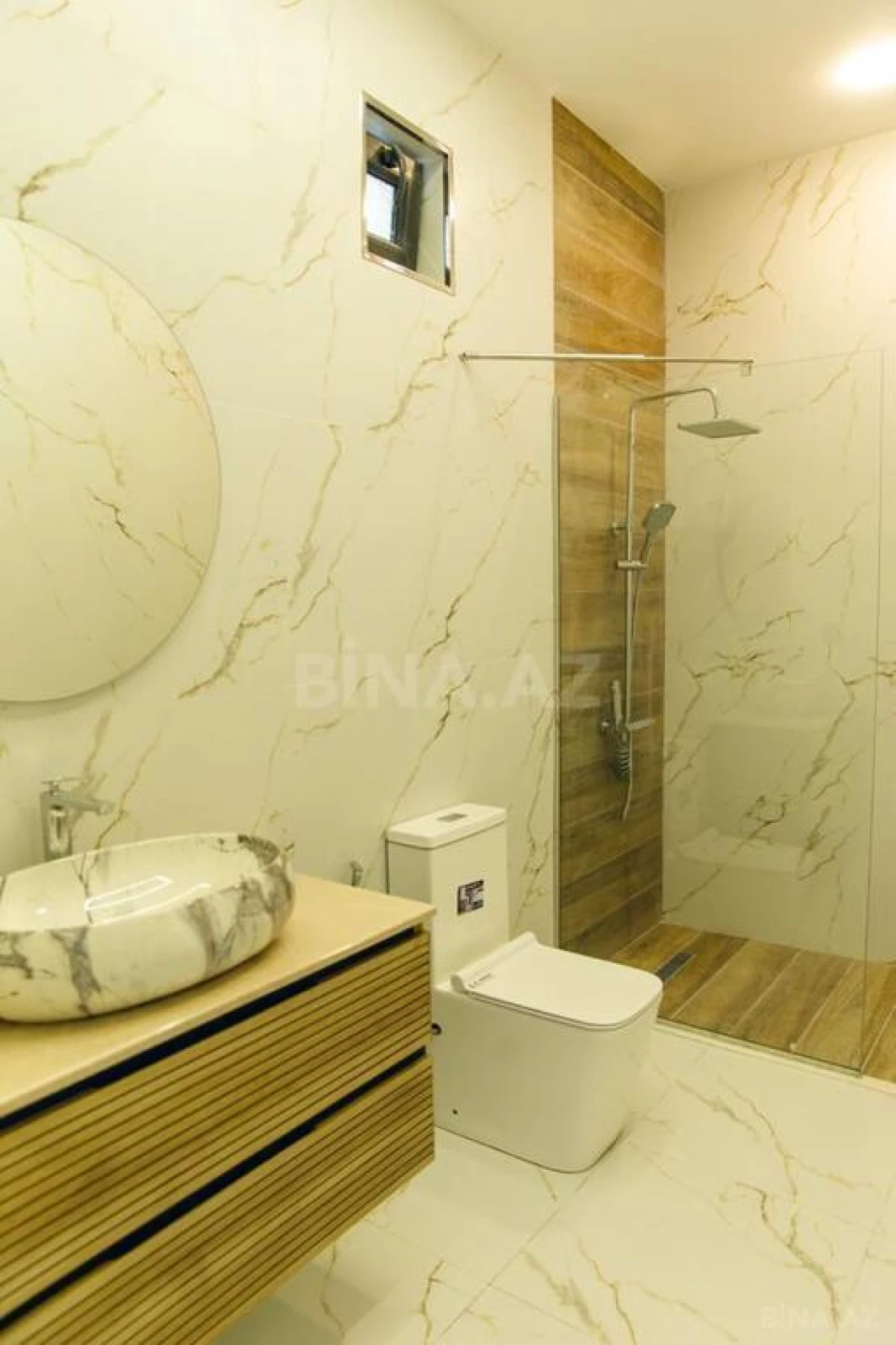 Satılır həyət evi 300 m²