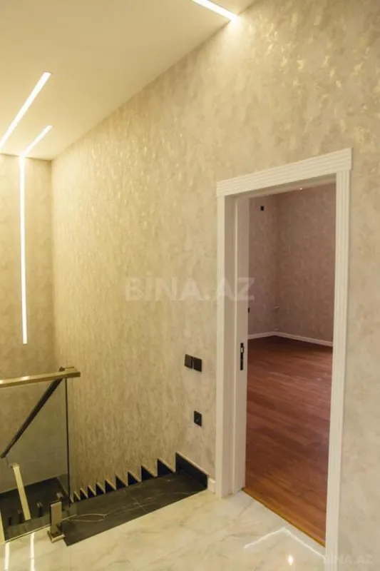 Satılır həyət evi 300 m²