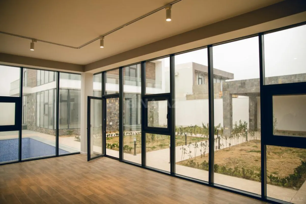 Satılır həyət evi 300 m²