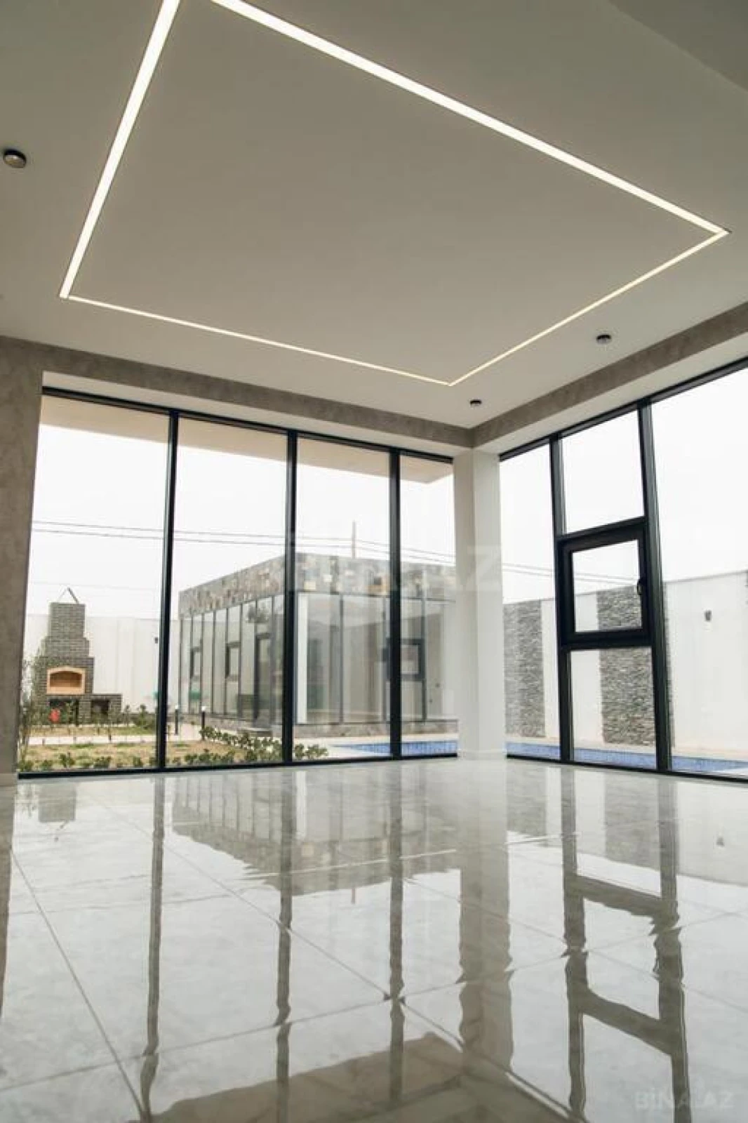 Satılır həyət evi 300 m²