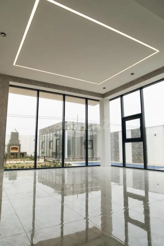 Satılır həyət evi 300 m²