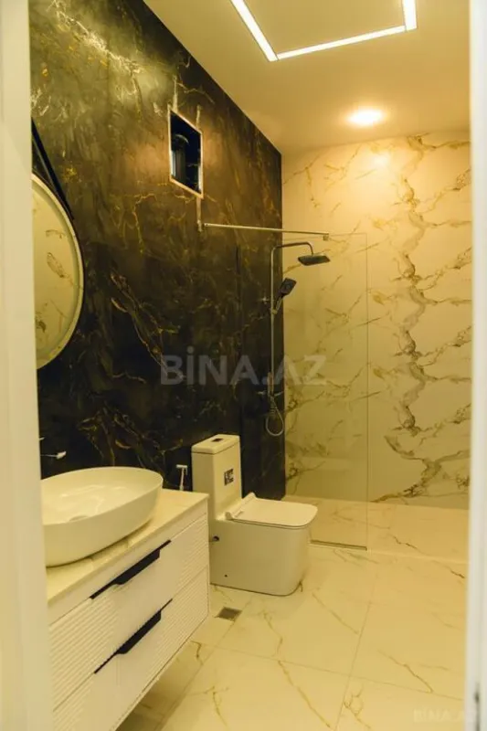 Satılır həyət evi 300 m²