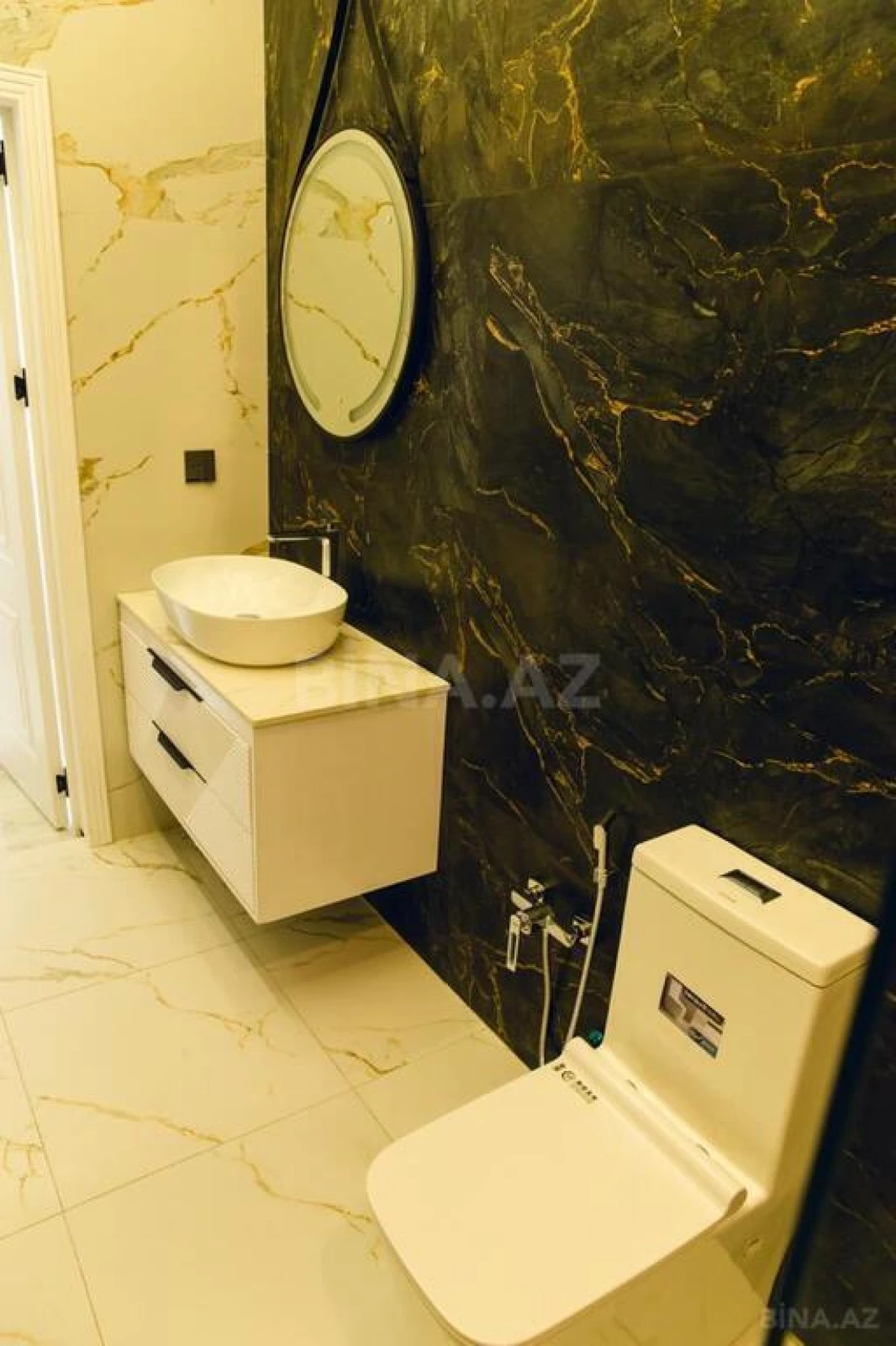 Satılır həyət evi 300 m²