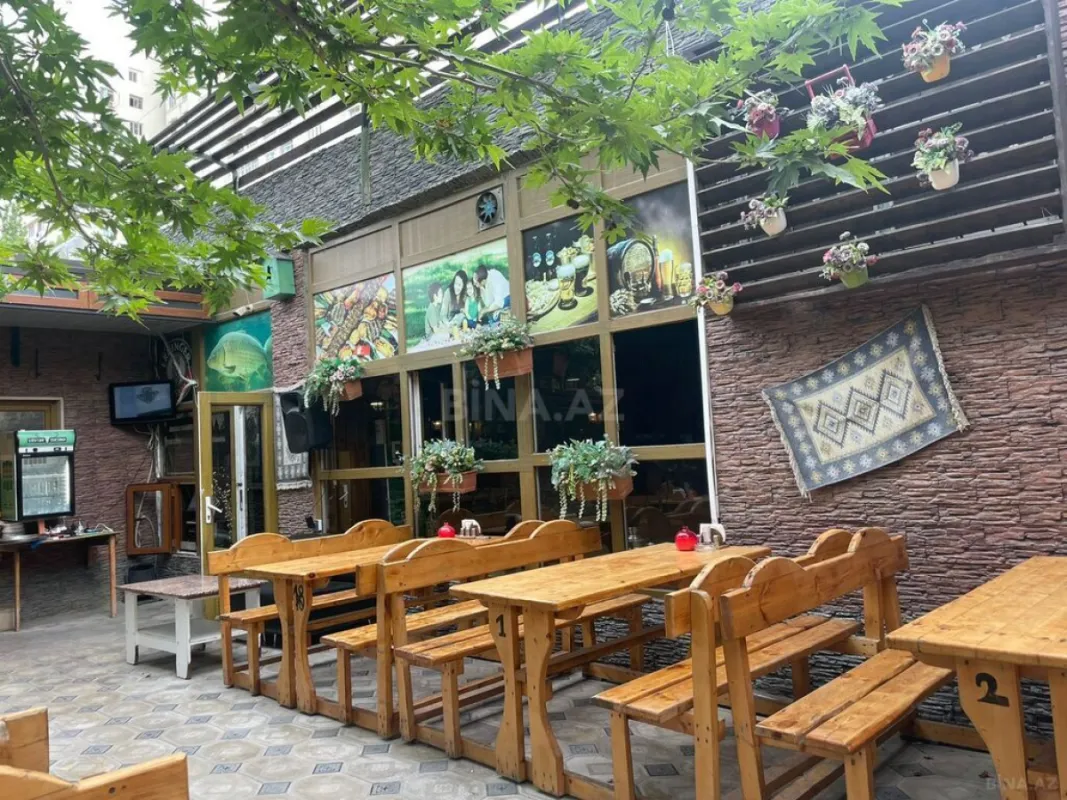 Satılır obyekt 400 m²