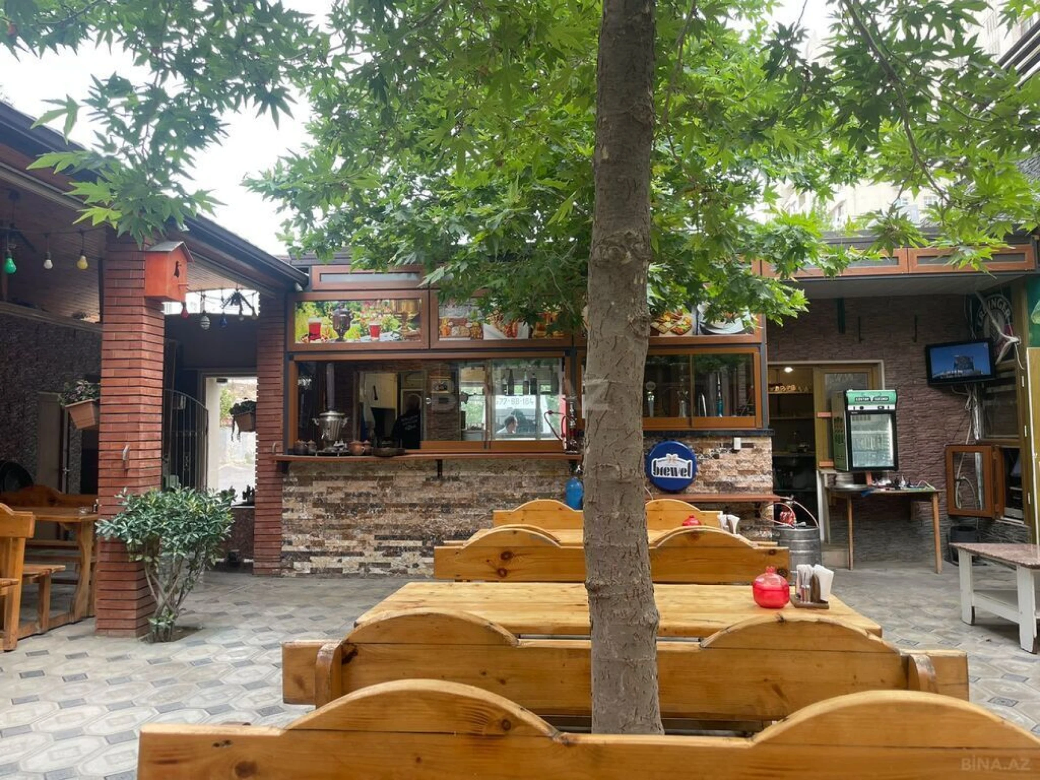 Satılır obyekt 400 m²