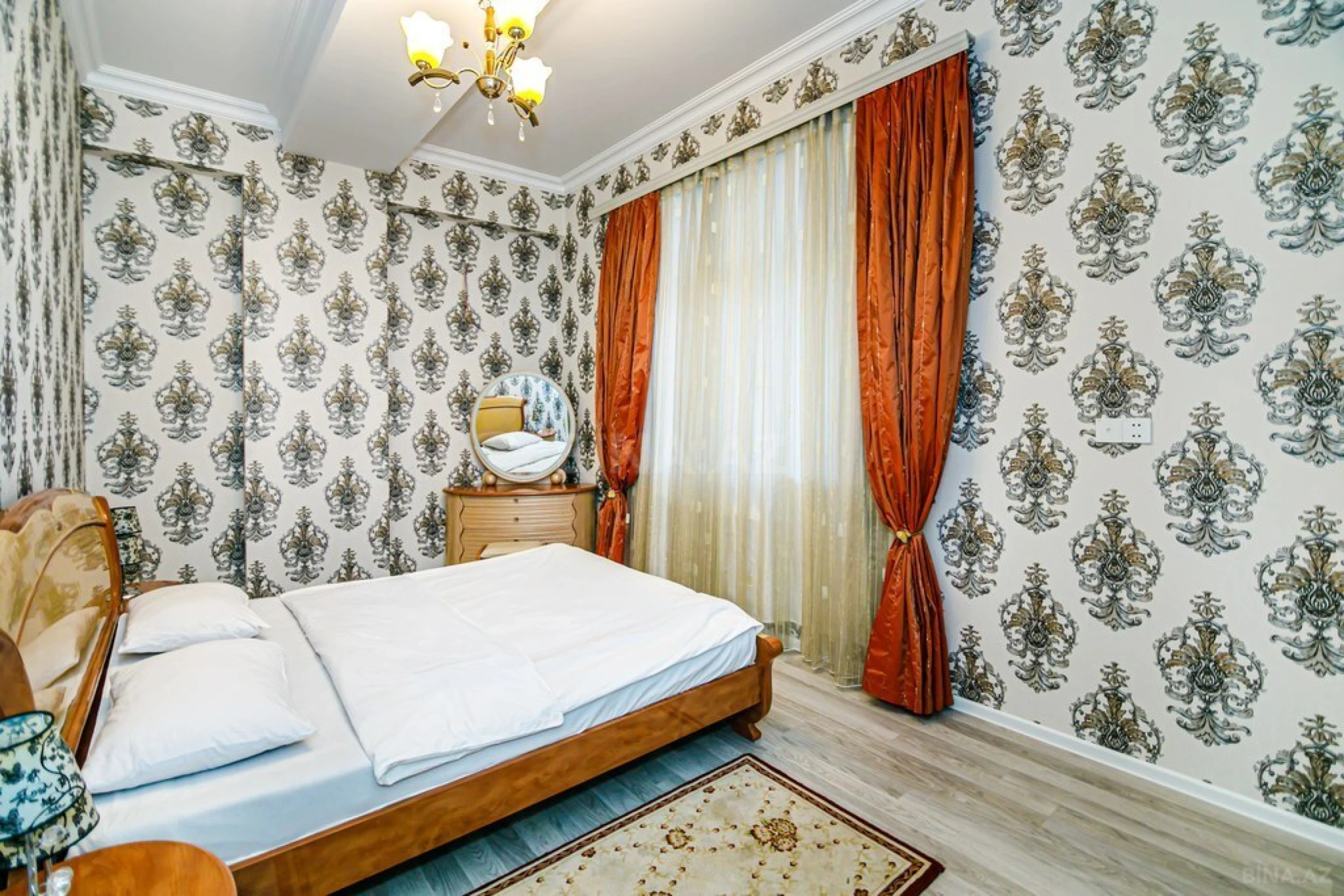 Kirayə verilir 2 otaqlı mənzil 80 m²