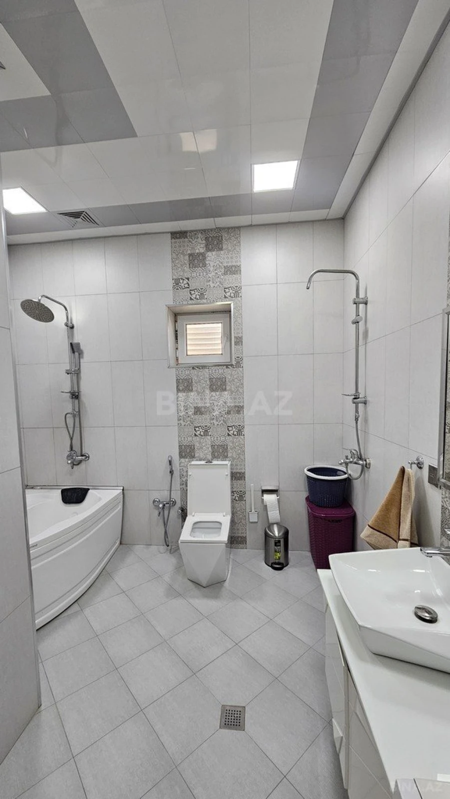 Satılır 7 otaqlı həyət evi 500 m²