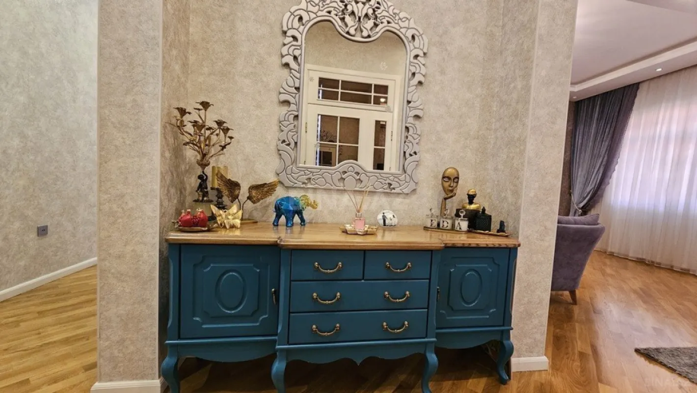 Satılır 7 otaqlı həyət evi 500 m²