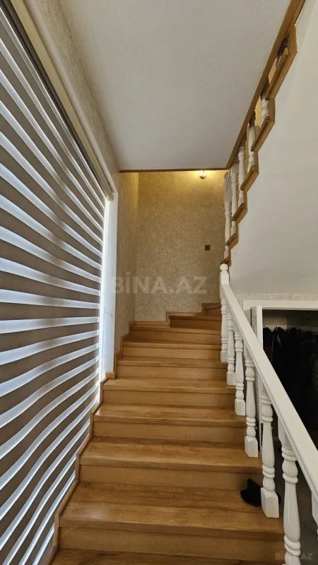 Satılır 7 otaqlı həyət evi 500 m²