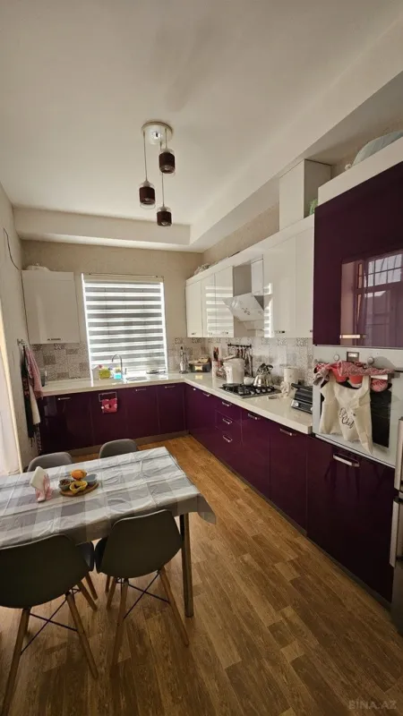 Satılır 7 otaqlı həyət evi 500 m²