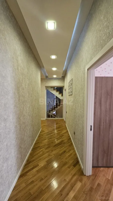 Satılır 7 otaqlı həyət evi 500 m²