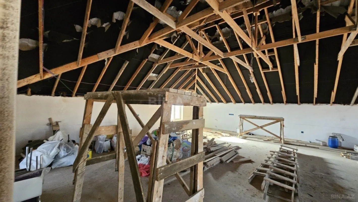 Satılır 7 otaqlı həyət evi 500 m²