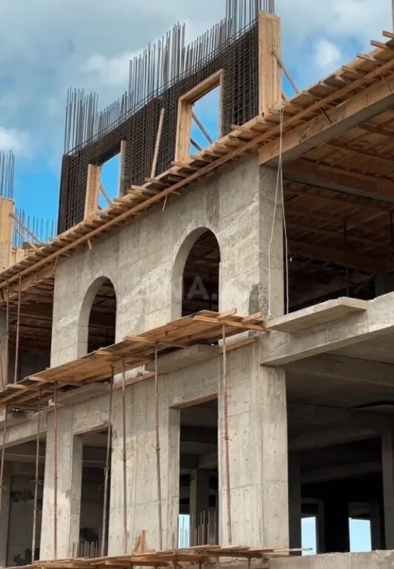 Satılır 2 otaqlı mənzil 107 m²