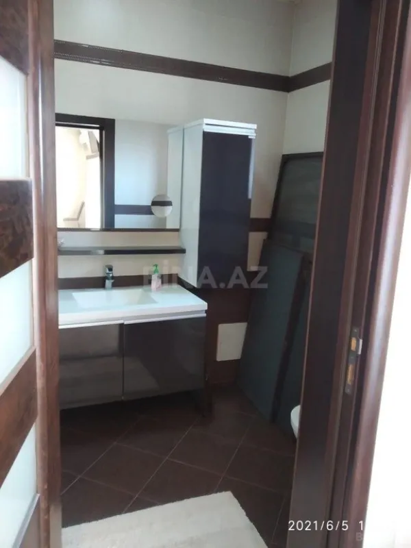 Kirayə verilir 5 otaqlı həyət evi 300 m²