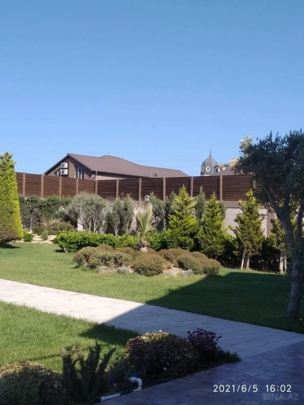 Kirayə verilir 5 otaqlı həyət evi 300 m²