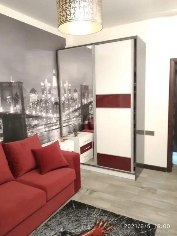 Kirayə verilir 5 otaqlı həyət evi 300 m²