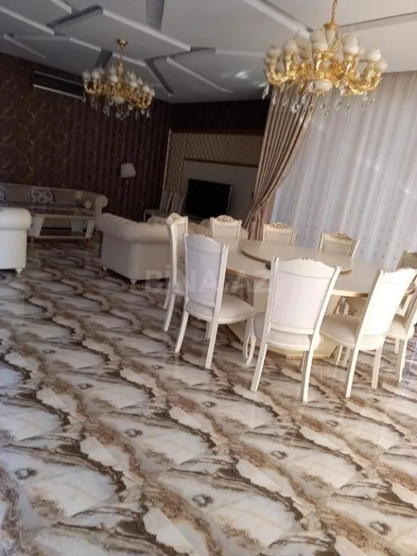 Kirayə verilir 5 otaqlı həyət evi 320 m²